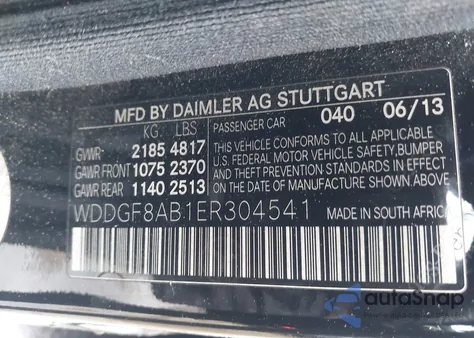 2014 Mercedes-Benz C 300 Sport 4Matic z USA, uszkodzony, nr VIN WDDGF8AB1ER304541